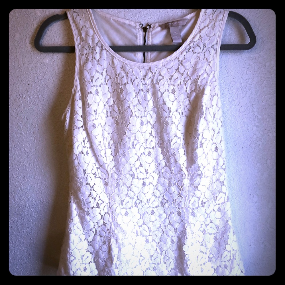White lace banana republic top